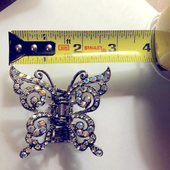 Beautiful silvertone rhinestone hair clip - Picture 4 of 5